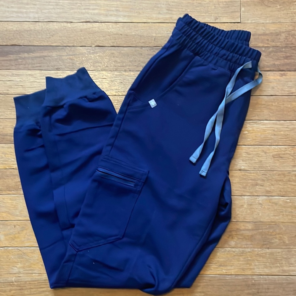 Womens Zamora navy high waisted scrub pants XS
